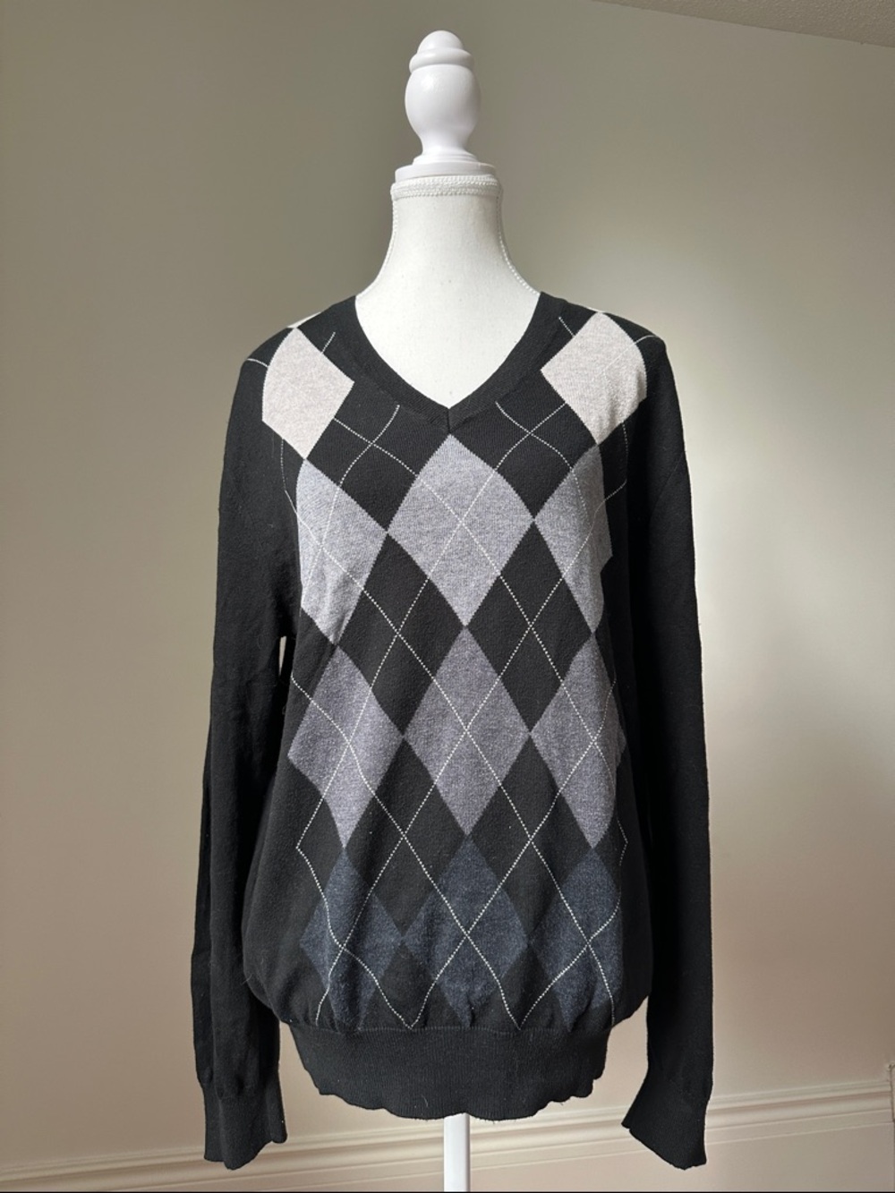 BANANA REPUBLIC Silk Cotton Cashmere Ombre Argyle Vneck Long Sleeve Size Medium‎